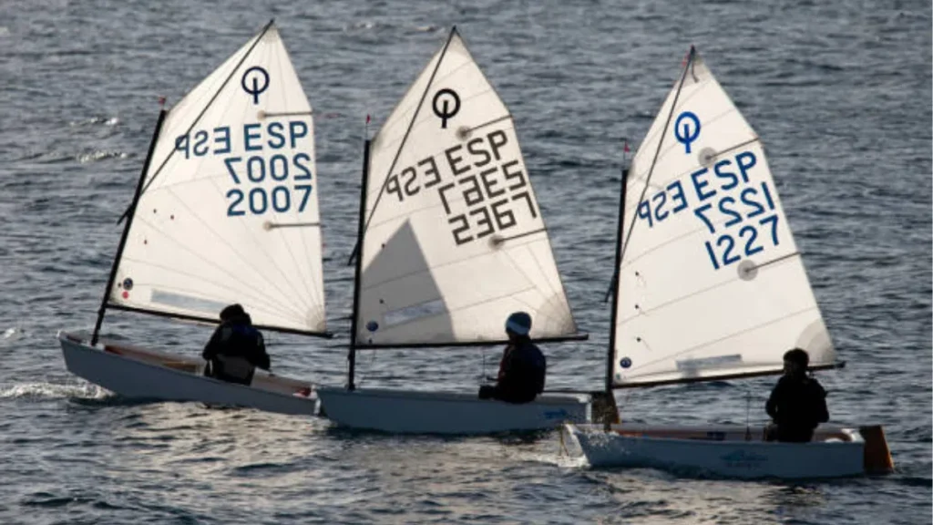 Optimist : un petit bateau ultra-léger