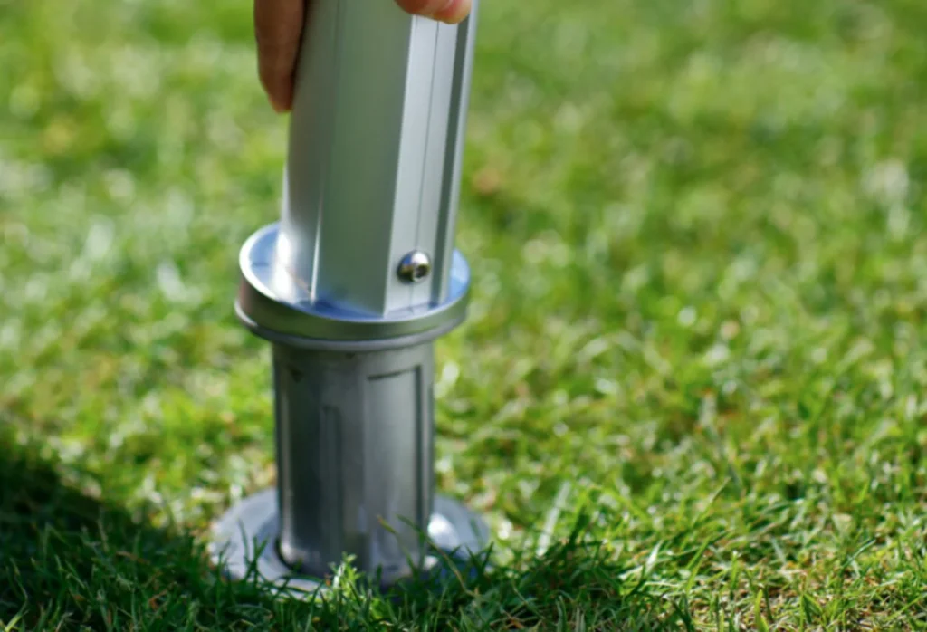 Positionnement du mât pour voile d'ombrage